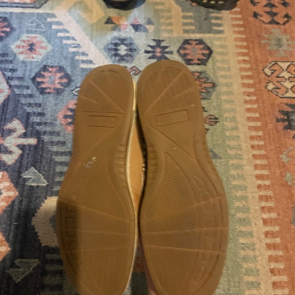 Sperry’s - Picture 4 of 4
